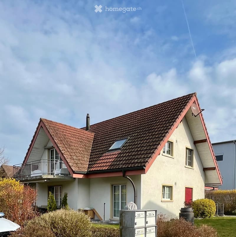 4.5 Zimmwer Dachwohnung in EFH nähe Aare (1)