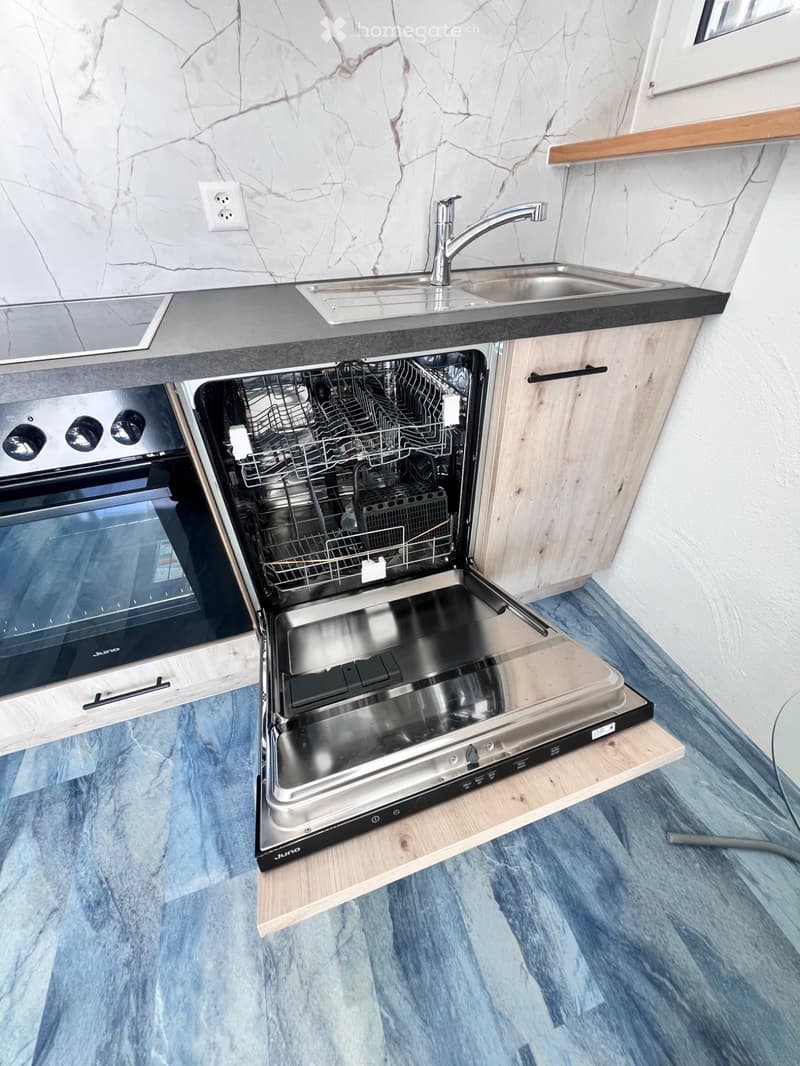 1.5 Zimmer-Studio in Lengnau BE CHF 800. inkl. NK (4)