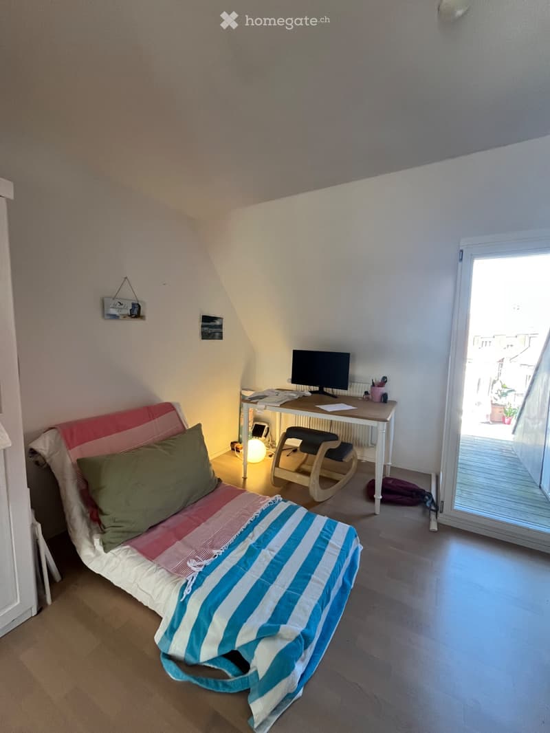 Charmante 75m2 Dachwohnung mit Terrasse im Breitenrain! (5)