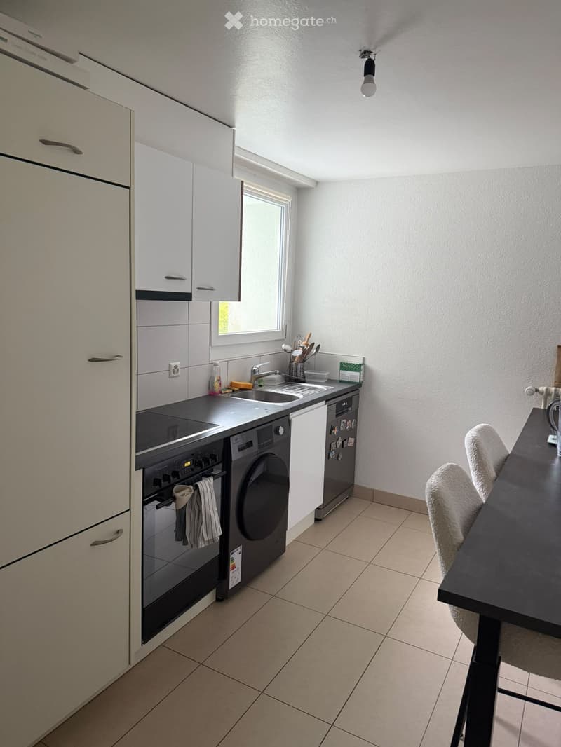 Appartement 3,5 pièces 1191-/mois CC à Chézard St Martin (2)