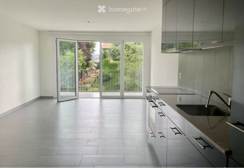 Grand studio 1.5 près avec balcon à Billens (5)