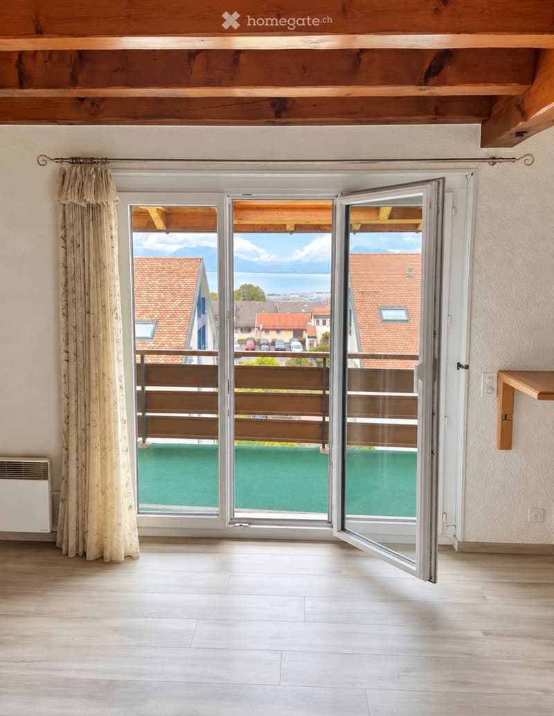 Duplex lumineux avec balcon et vue sur le lac  Arzier (2)