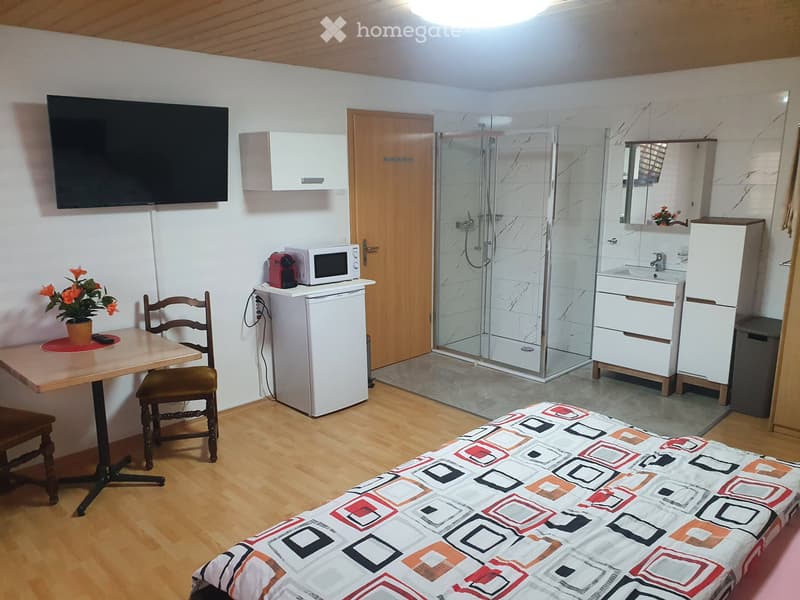 Möblierte Zimmer mit Dusche+WC in WG (2)