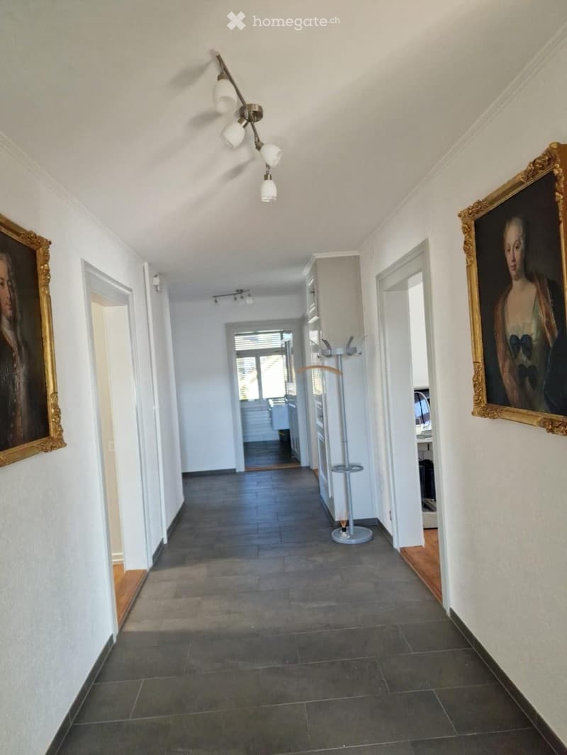 Grosszügige 4,5 Zimmer Wohnung (1)