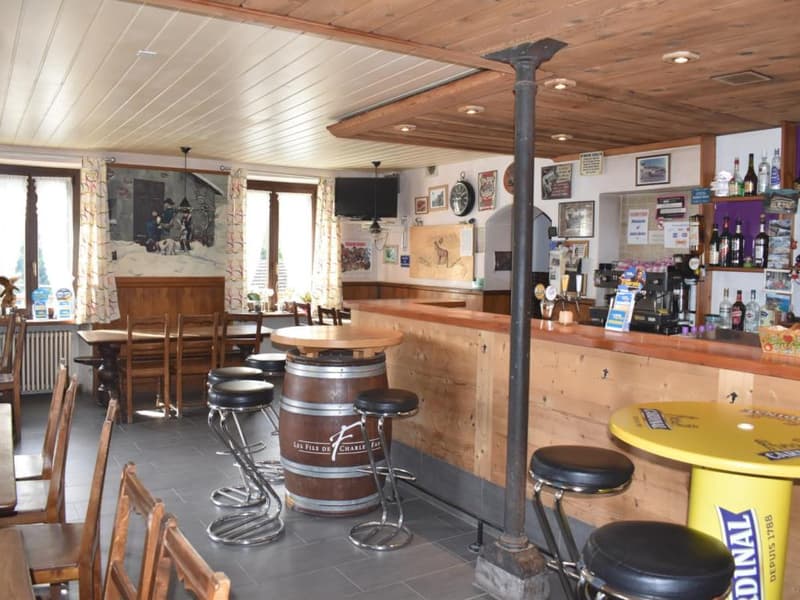 TROISTORRENTS - Immeuble mixte (8)