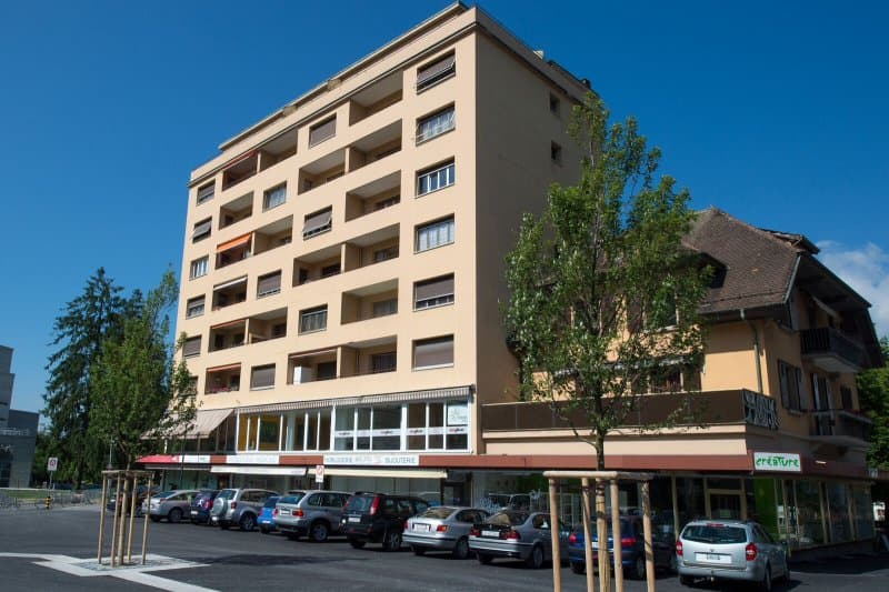 00138 - Commercial - Av. de la Gare 15 - Monthey (1)