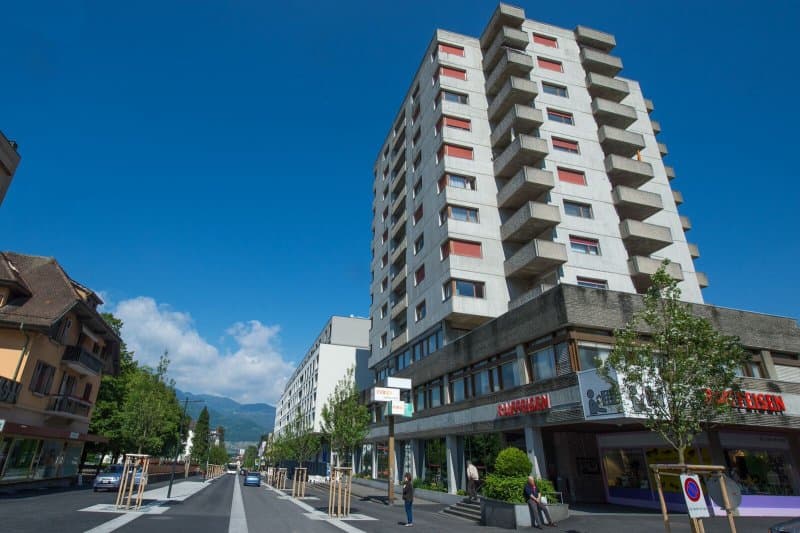 06674 - Bureau - Av. de la Gare 24 - Monthey (1)