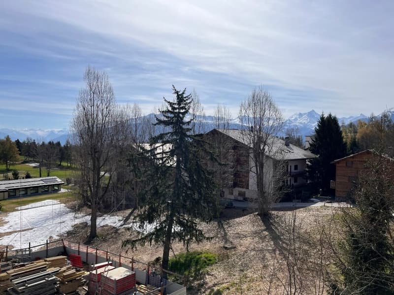Charmant 2.5 pièces rénové avec balcon plein sud au coeur de Crans-Montana (2)