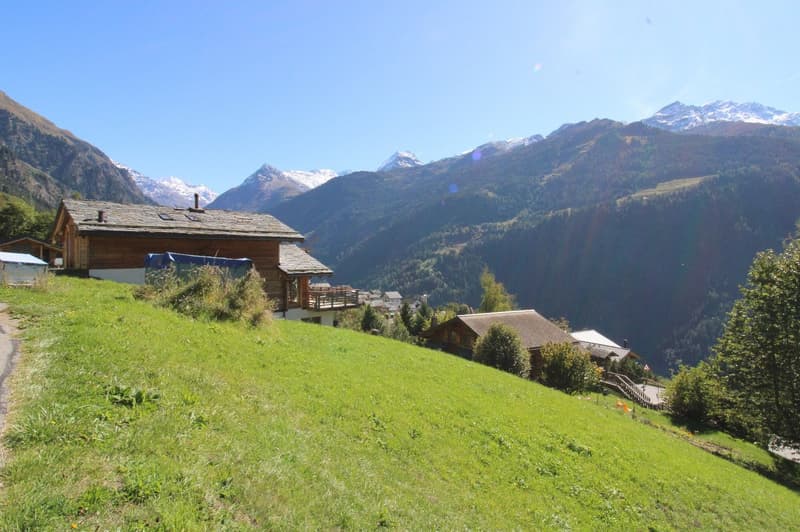Terrain à bâtir de 459 m² à Sarreyer, vue plongeante sur la vallée (2)