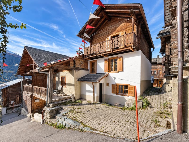 Chalet à rénover – L'âme d'une grange alpine à Sarreyer (1)