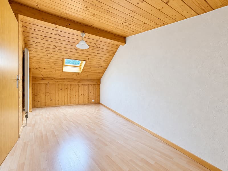 Duplex familial à Riddes – espace, calme et commerces à pied (9)