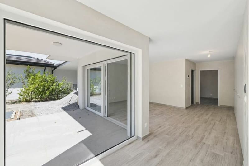 Appartement neuf de 2.5 pièces avec de magnifiques extérieurs (6)