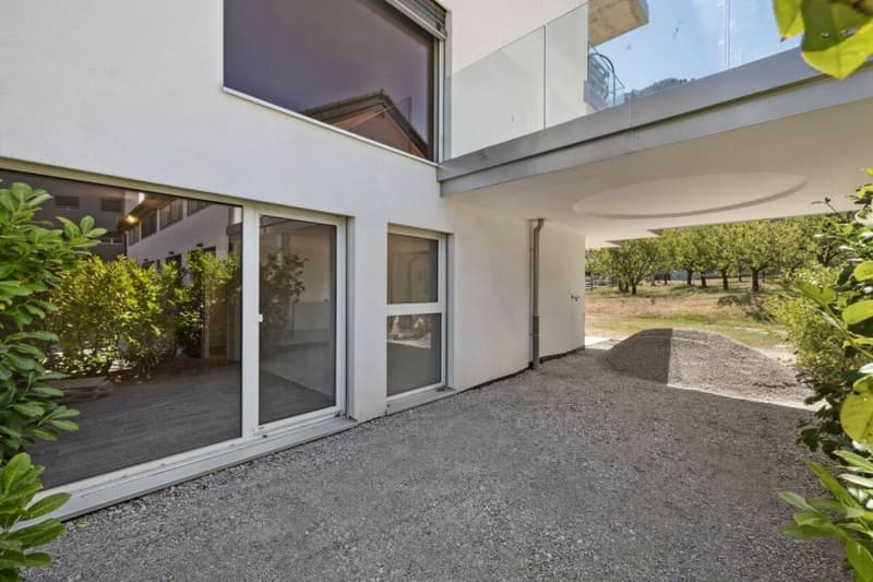 Appartement neuf de 2.5 pièces avec de magnifiques extérieurs (9)
