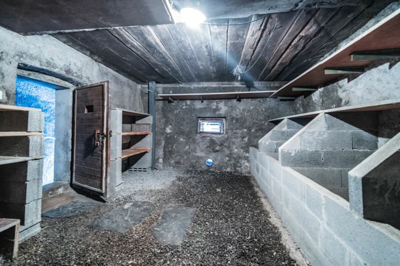 Maison villageoise en plein centre d'Isérables (15)