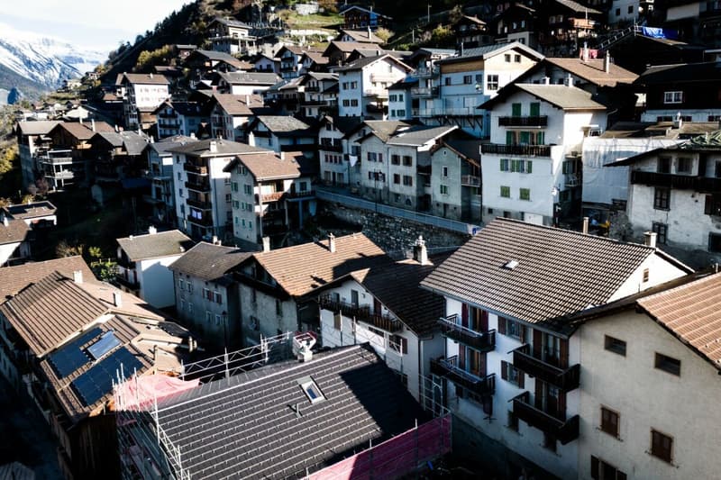 Maison villageoise en plein centre d'Isérables (17)