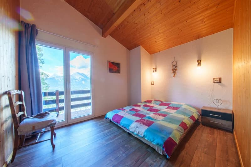 Acquisition en résidence secondaire possible - Charmant chalet avec vue panoramique exceptionnelle sur la plaine du Rhône (7)