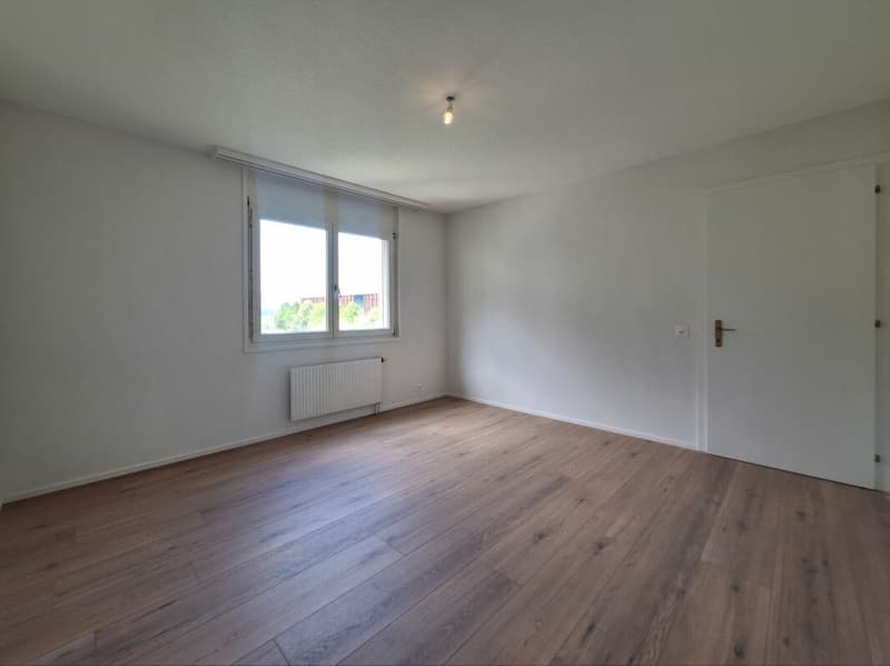 Magnifique appartement de 4.5 pièces entièrement rénové à Collombey-Muraz (8)