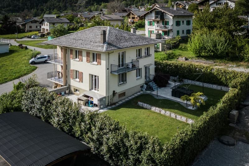 Très bel appartement 4.5 pièces à l'étage (2)