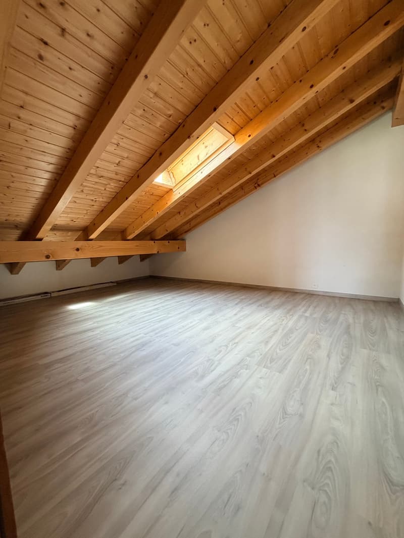 Spacieux appartement de 6 pièces en Duplex et dernier étage à Fully (9)