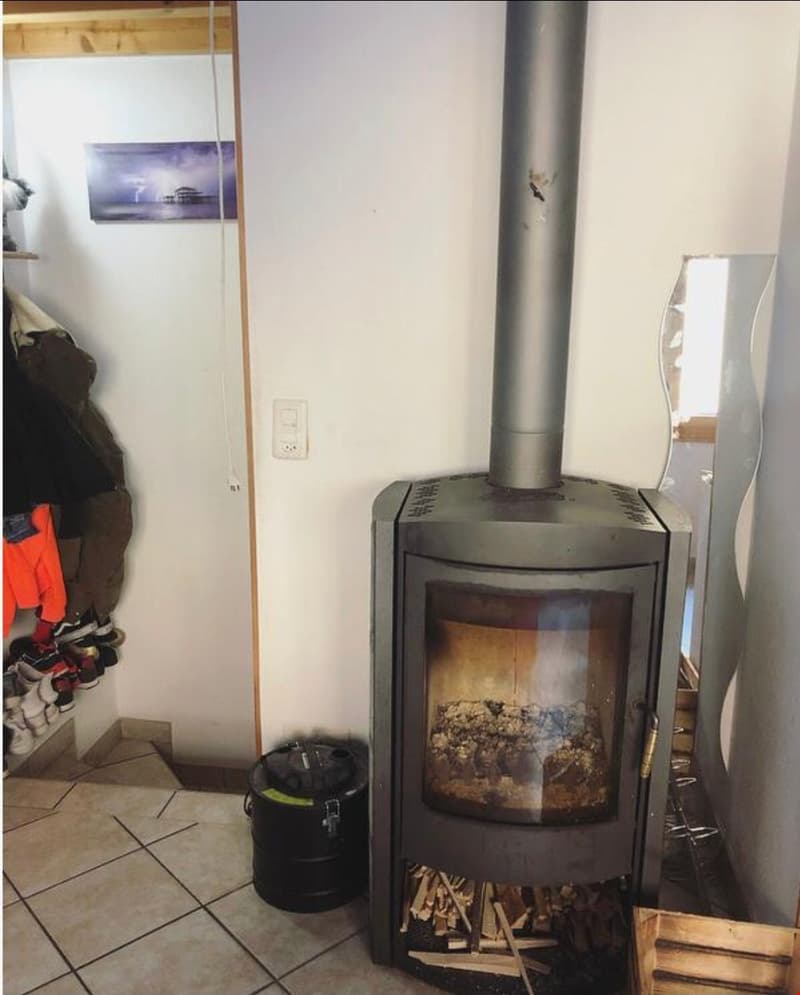 Charmant appartement de 3 pièces avec cheminée à Saillon (4)