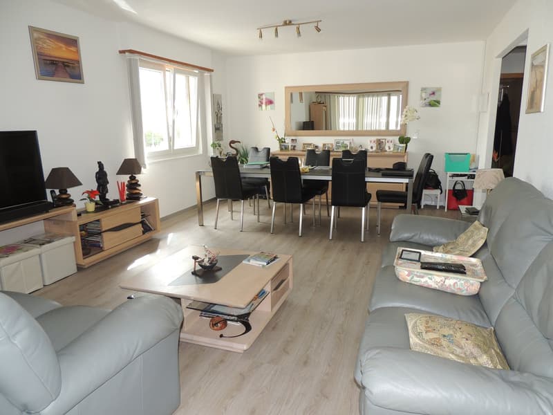 Splendide appartement de 4.5 pièces avec véranda fermée (3)