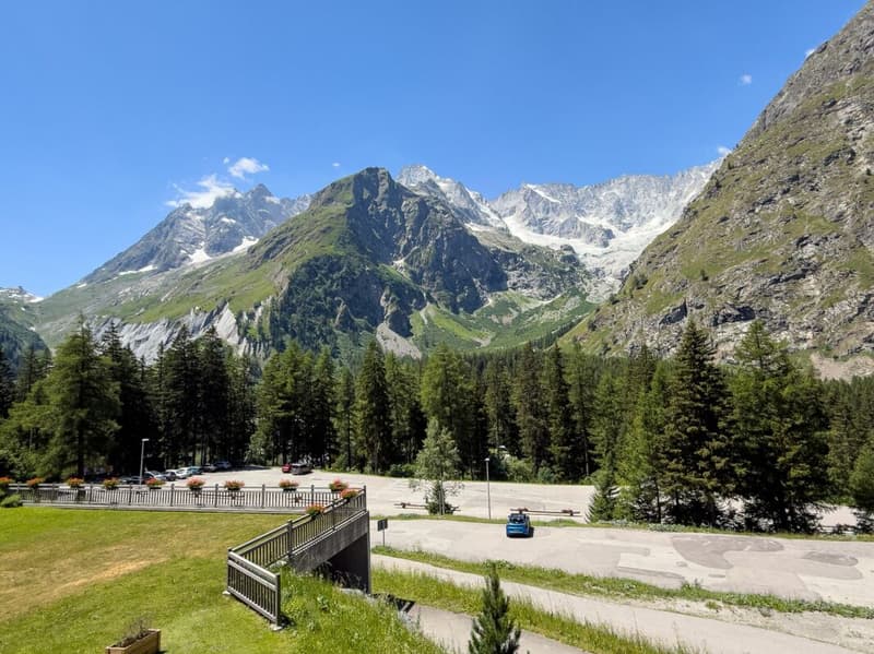 2.5 pièces avec vue panoramique sur les sommets (7)
