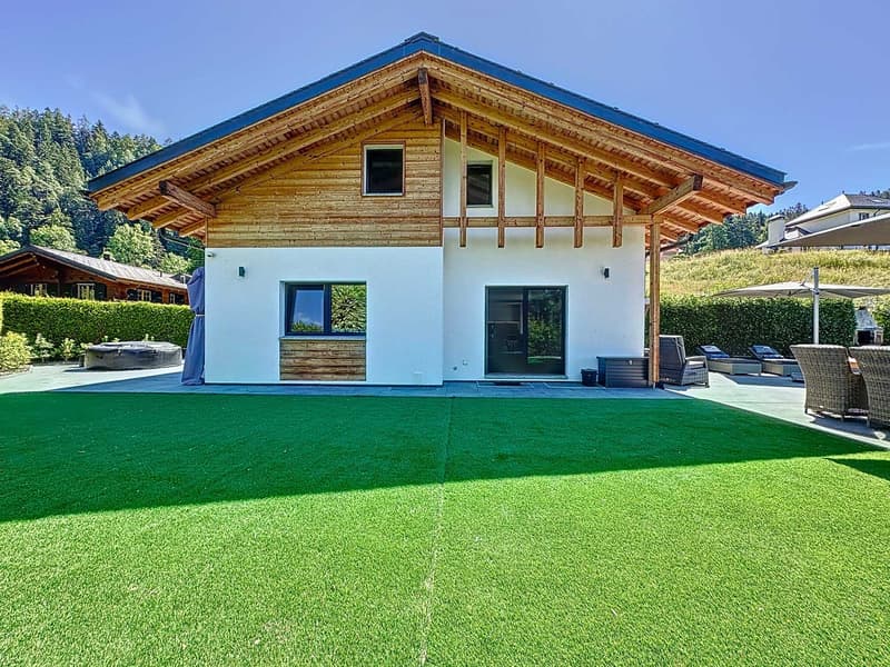 MAISON DE CHARME DE 322 M2 RÉNOVÉE (5)