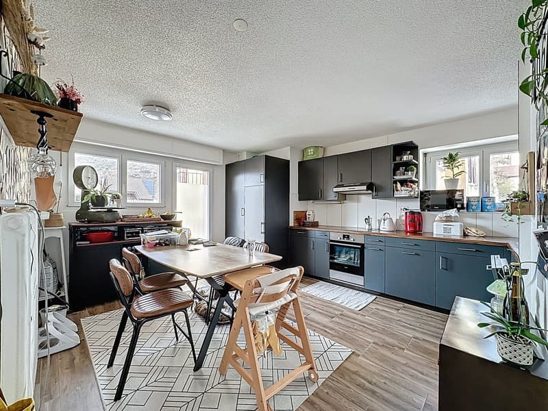 Maison avec deux appartements, carnotzet et garage – Miège (1)