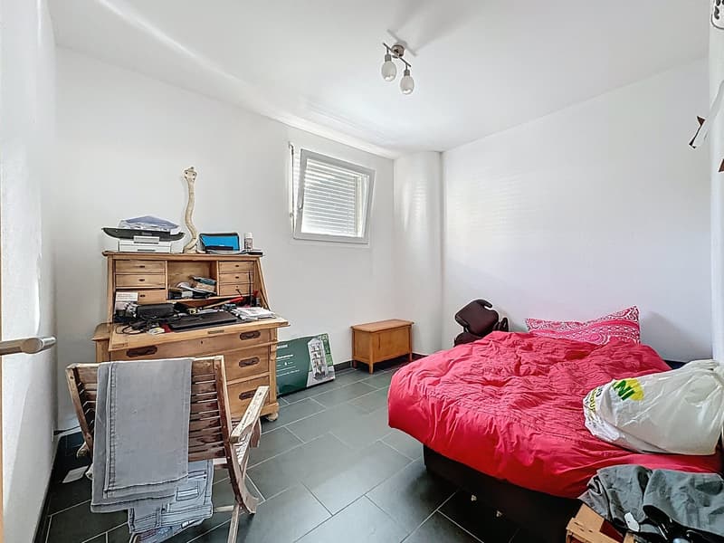Maison avec deux appartements, carnotzet et garage – Miège (16)