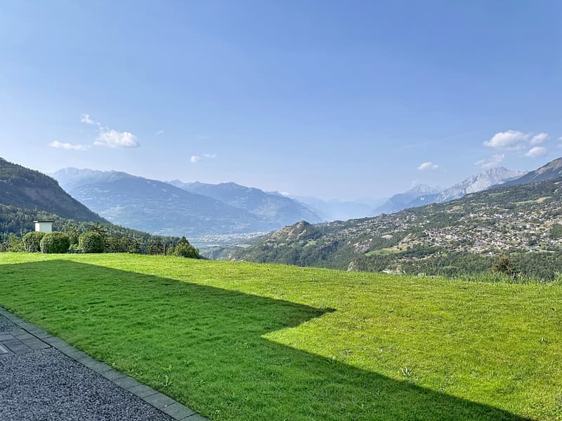 Propriété de caractère avec vue panoramique et vaste parcelle à Icogne (26)