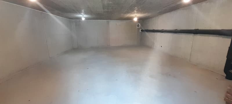 À louer, local de stockage ~ 52 m2, à Sion ! (2)