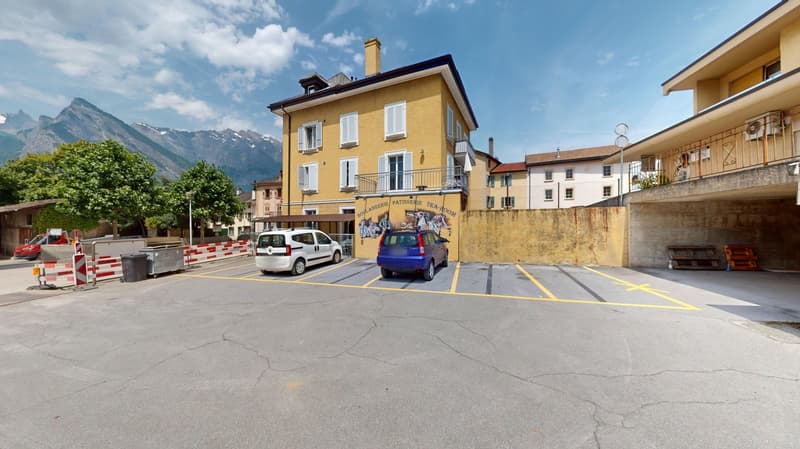 À VENDRE ! Immeuble de rendement, à Riddes (34)