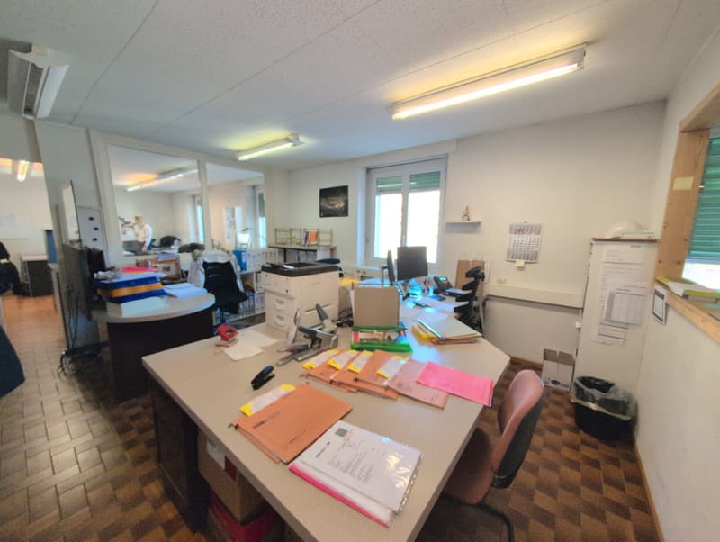 À louer, dépôts destinés principalement pour du stockage, à Sion ! (20)