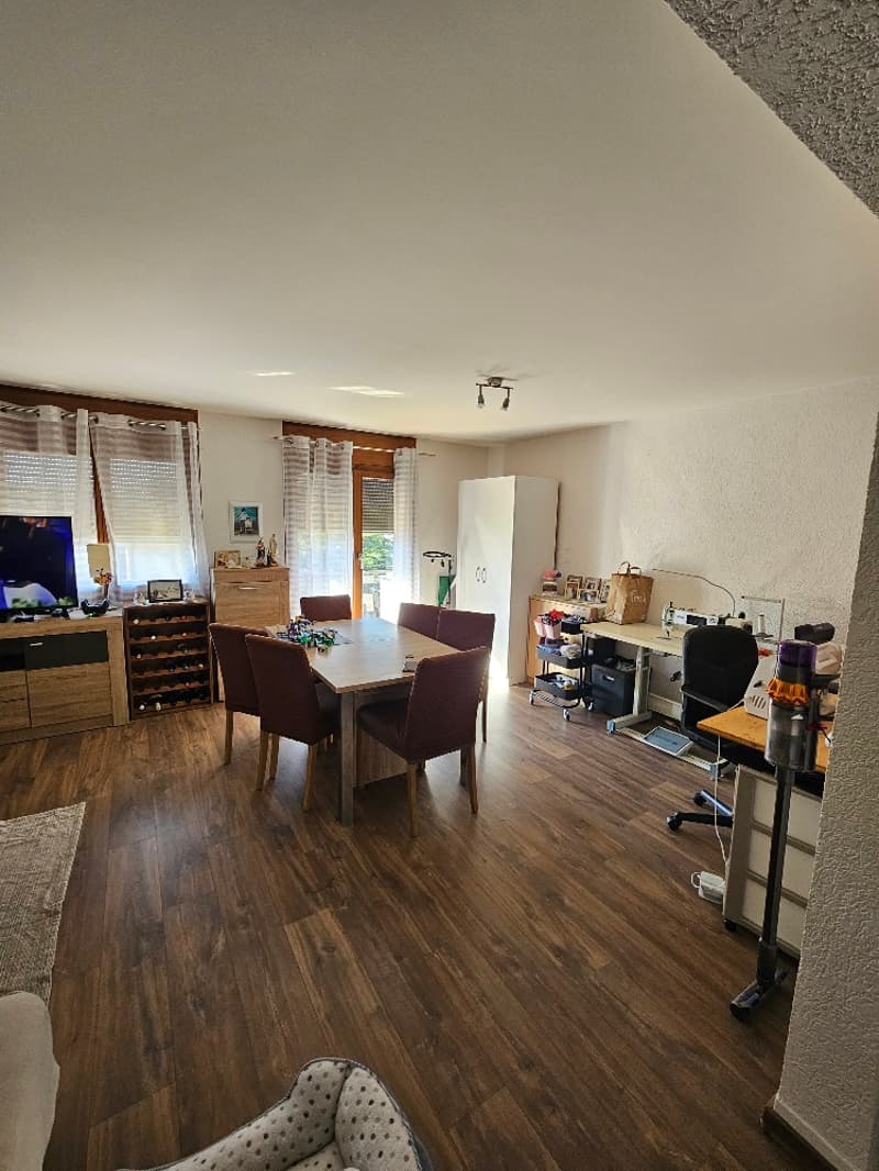 Belle opportunité ! À VENDRE, un bel appartement de 4 pièces 1/2, au centre du village, à Saxon ! (6)
