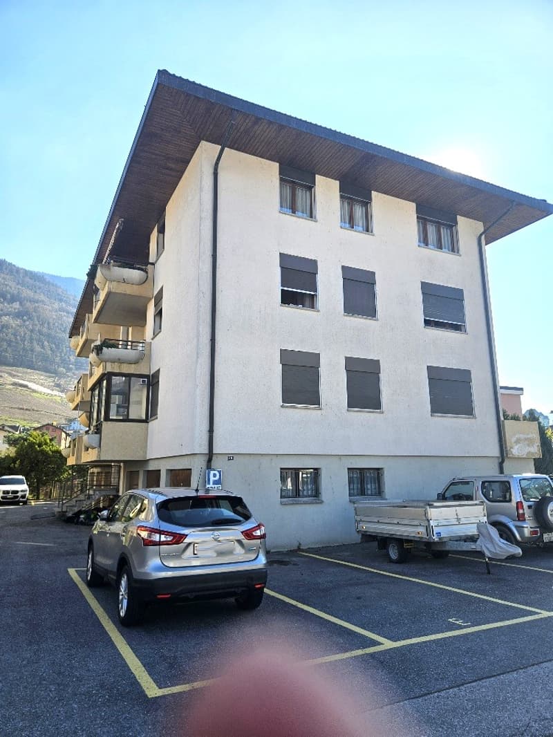Belle opportunité ! À VENDRE, un bel appartement de 4 pièces 1/2, au centre du village, à Saxon ! (18)