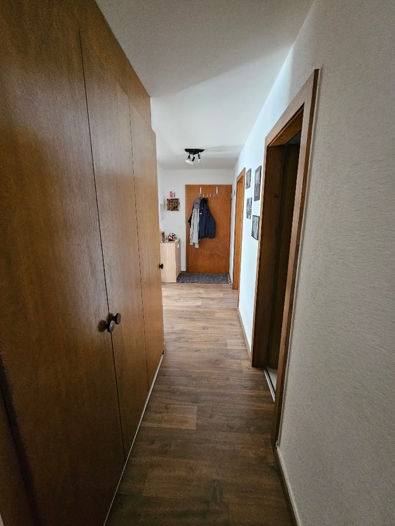Belle opportunité ! À VENDRE, un bel appartement de 4 pièces 1/2, au centre du village, à Saxon ! (2)