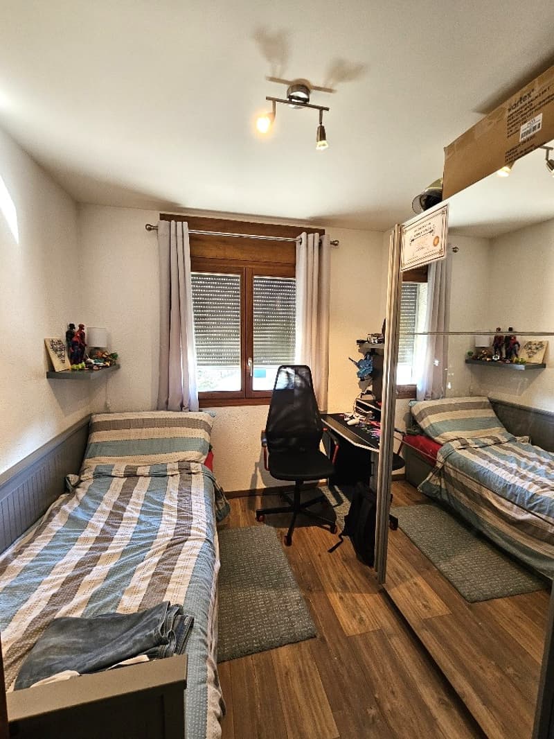 Belle opportunité ! À VENDRE, un bel appartement de 4 pièces 1/2, au centre du village, à Saxon ! (11)