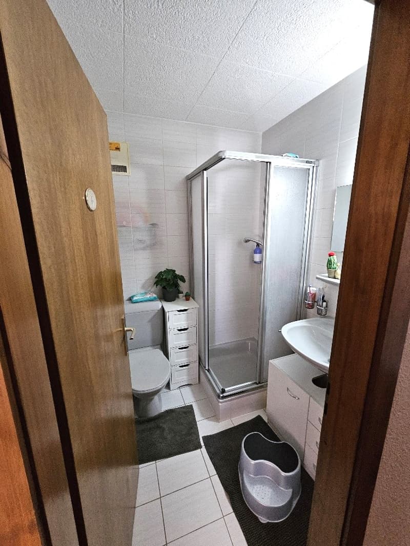 Belle opportunité ! À VENDRE, un bel appartement de 4 pièces 1/2, au centre du village, à Saxon ! (12)