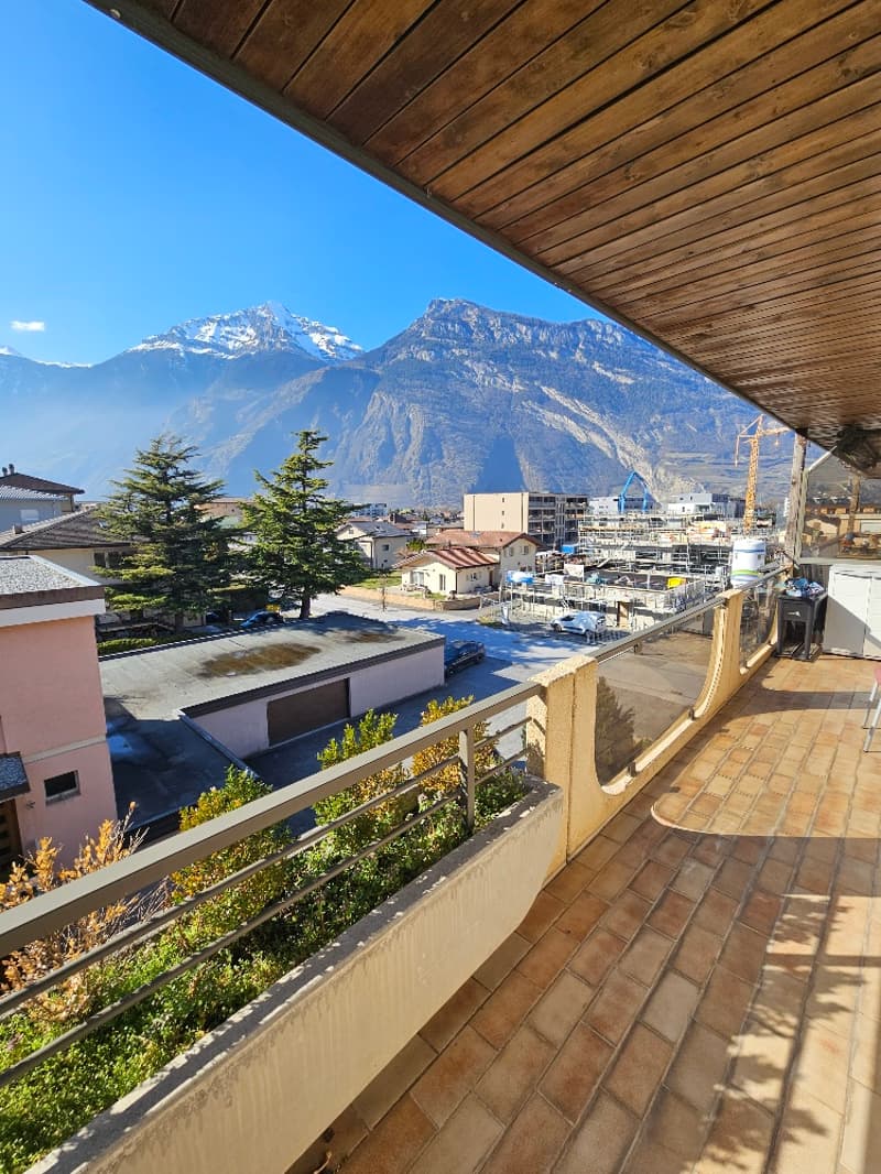 Belle opportunité ! À VENDRE, un bel appartement de 4 pièces 1/2, au centre du village, à Saxon ! (8)