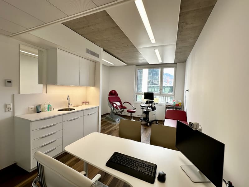 À louer ! Une belle surface administrative moderne, à deux pas de la place de Rome à Martigny ! (4)