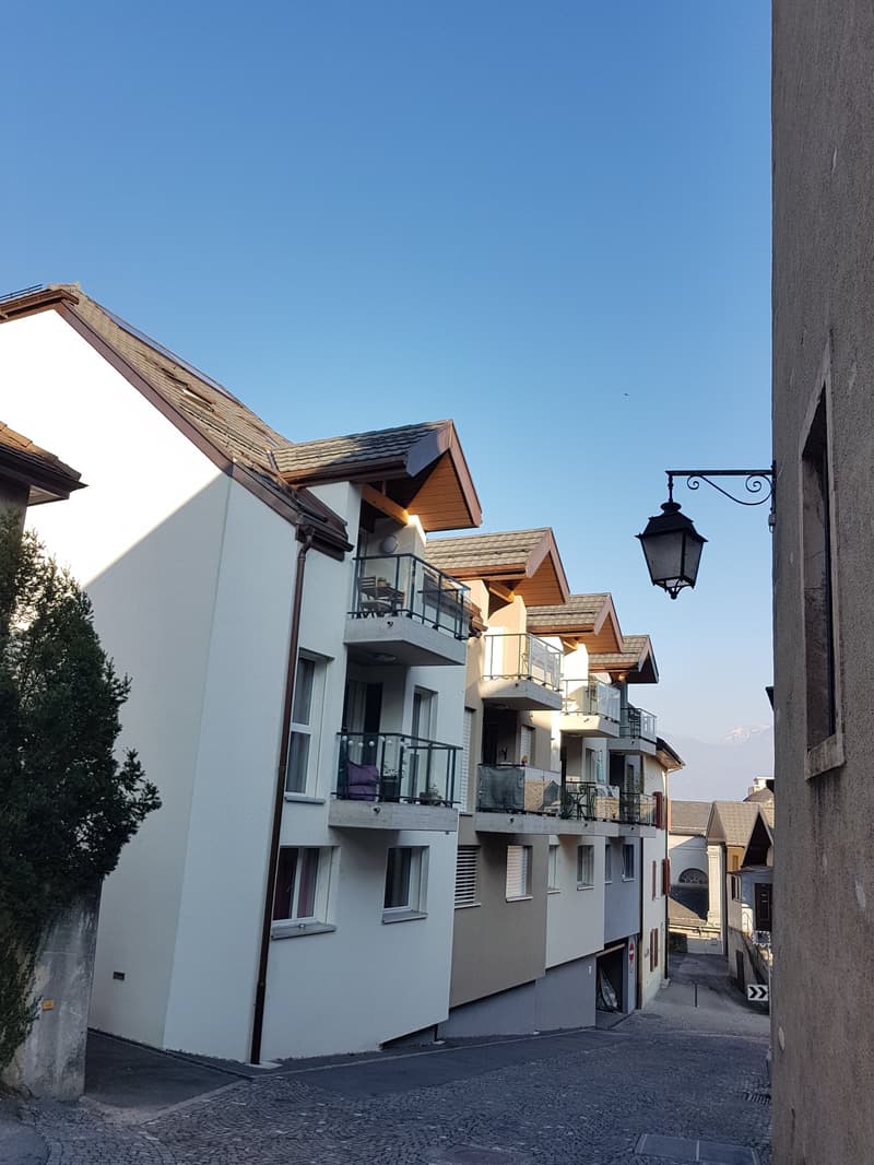 Très beau studio, à louer ! Dans le quartier du Château, en plein coeur de Monthey ! (7)