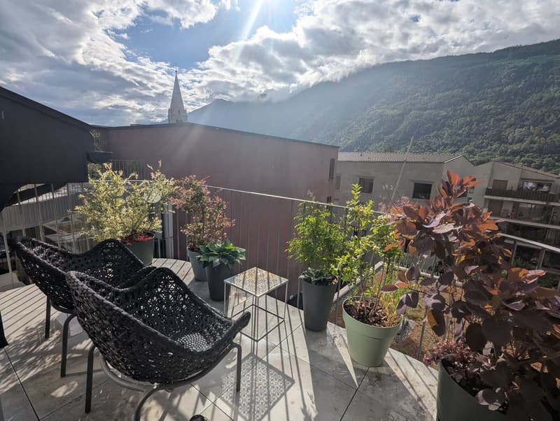 PETIT BIJOU ! À louer, en plein centre de Martigny, un appartement atypique de 2 pièces 1/2 ! (8)