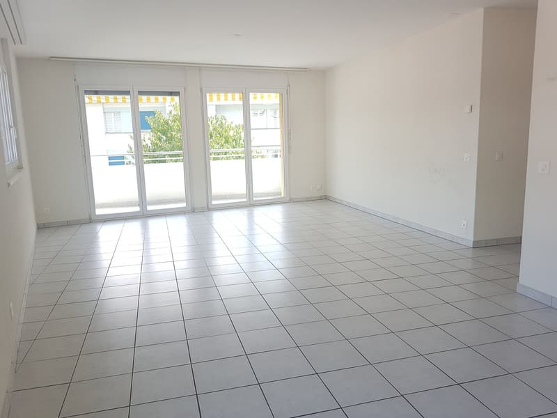 À louer ! Un bel et spacieux appartement de 4 pièces 1/2, en plein coeur de Sion ! (7)