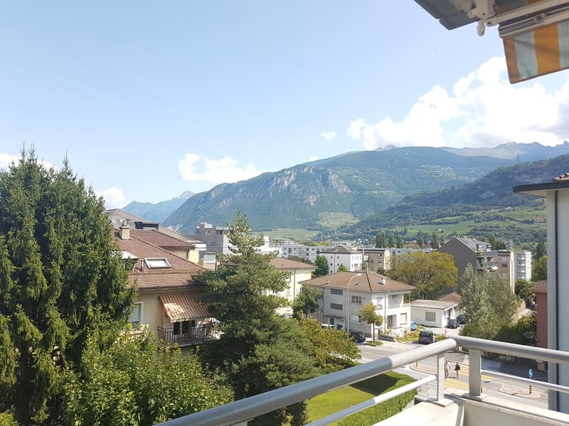 À louer ! Un bel et spacieux appartement de 4 pièces 1/2, en plein coeur de Sion ! (16)