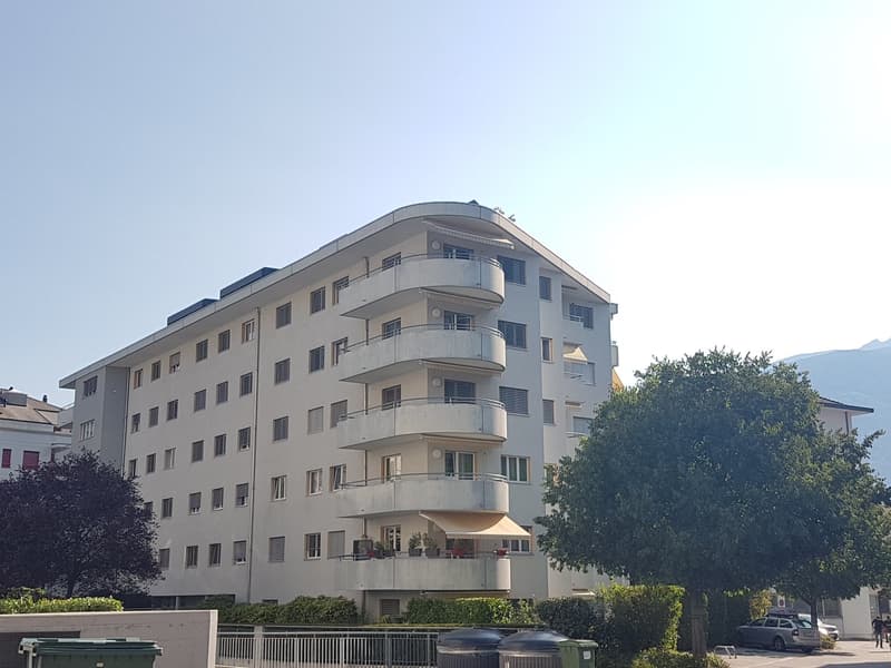 À louer ! Un bel et spacieux appartement de 4 pièces 1/2, en plein coeur de Sion ! (1)