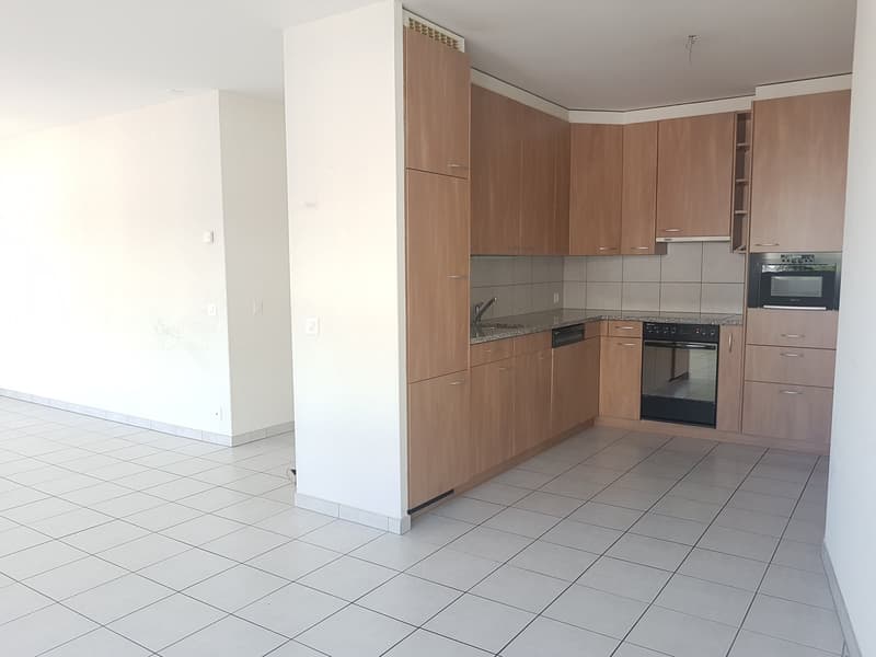 À louer ! Un bel et spacieux appartement de 4 pièces 1/2, en plein coeur de Sion ! (4)