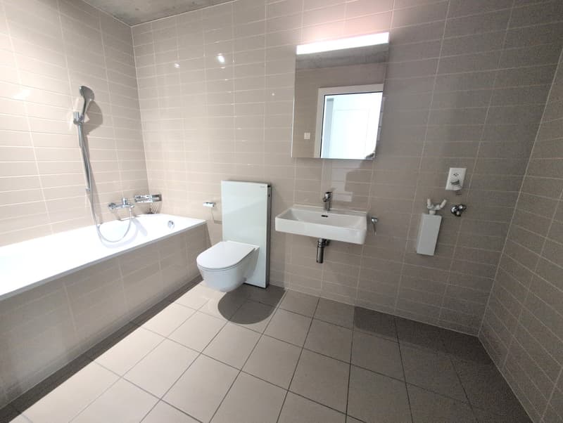 À louer, un bel appartement de 2 pièces 1/2, à la Place de Rome, à Martigny ! (4)
