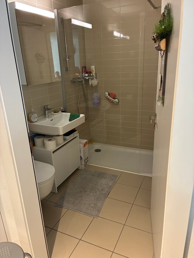 À louer, un studio, à la Place de Rome, à Martigny ! (7)