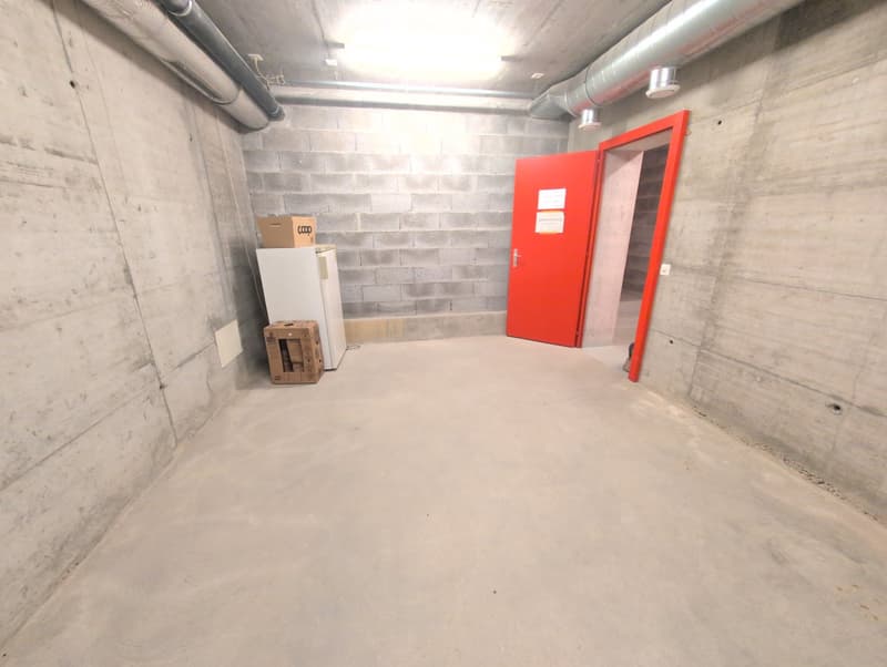 À louer, un dépôt d'environ 16 m2, sur la place du Scex à Sion ! (5)