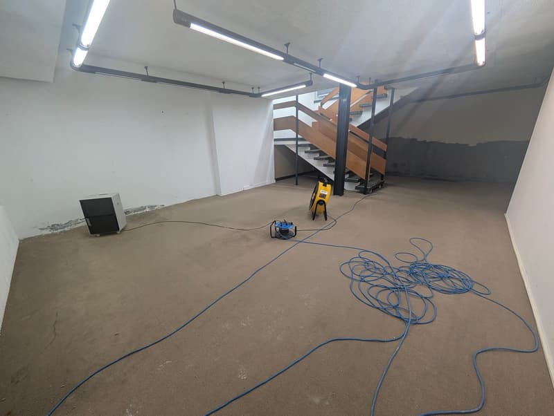 À louer, une surface commerciale sur deux étages, à l'Avenue de la Gare à Martigny ! (12)